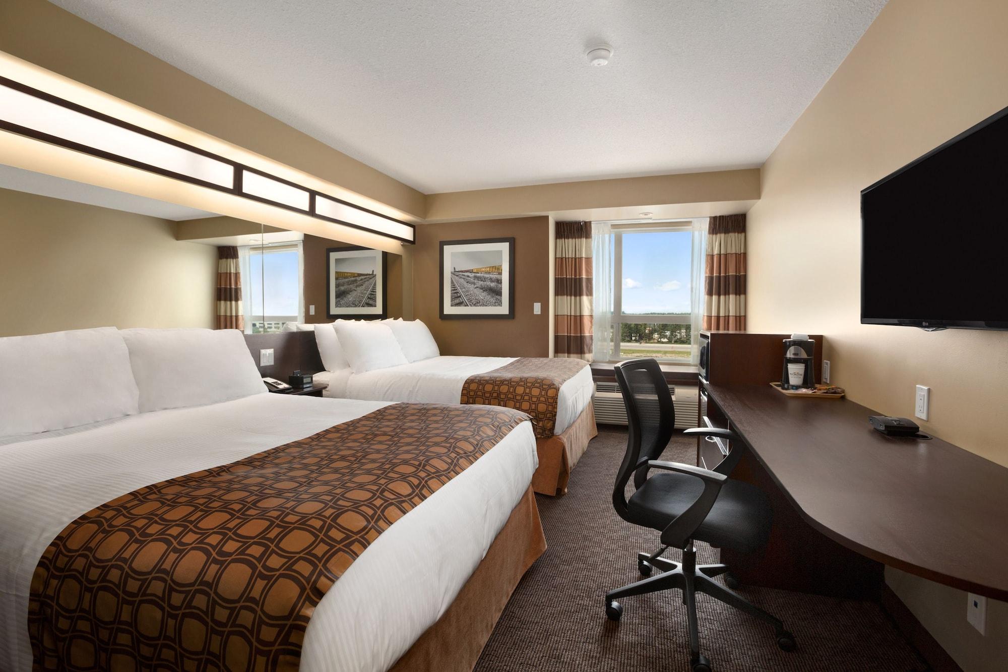 Microtel Inn & Suites By Wyndham Whitecourt Exterior foto